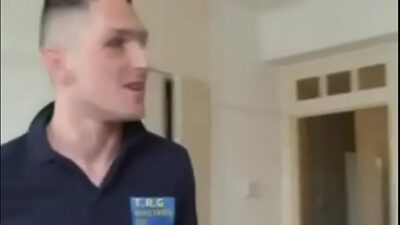 Những anh thợ điện dâm đãng