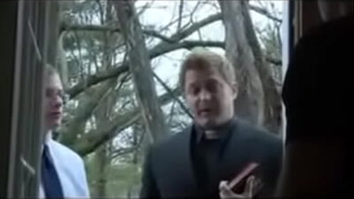 Padre, coroinha e o maduro