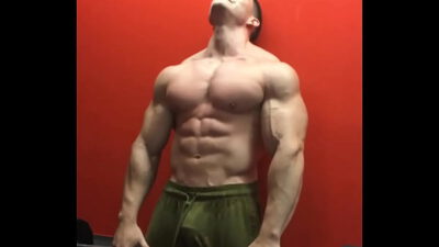 Fitness coach Joshua Taubes with big dick marking his pants at gym – (short video by his Insta @diesel.josh)