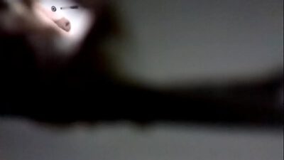 Maduro se exibindo no banheiro da estação de metrô