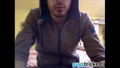 Straight Man on Cam Masturbates
