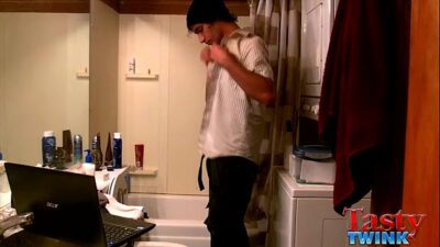 Tristan Hollister’s Shower Fun