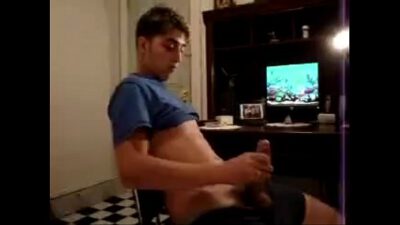 Webcam – Jerking Off Onto Face