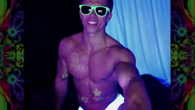 GreekDemiGod’s Black Light Cam Show