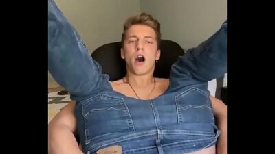 I love play with my ass