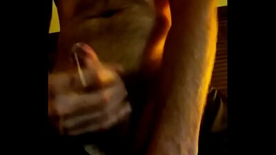 J’ai vider mes couilles pleines de sperme