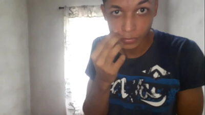 NOVINHO SE MASTURBANDO GOSTOSO