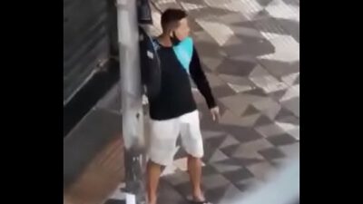 Ofrece su enorme polla