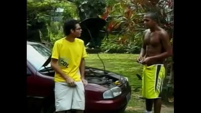 Smart curly dude Wellington had disconnected spark plugs in advance and came to help his  black-a-vised friend  Lindberg Sisso to fix his car