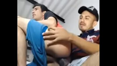 Twink rabudo sentando gostoso