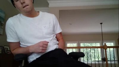 Young Kyle Jerks Off On Webcam