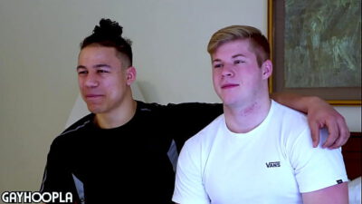 18 Y/o Anal Virgin Jock Takes Dick From Mani!