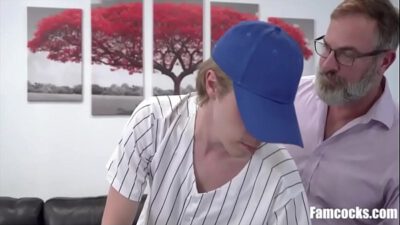 Daddy Soothes Son’s Bruised Body After Match