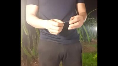 ĐEO VÒNG KU SỤC CẶC NGOÀI VƯỜN THANH LONG